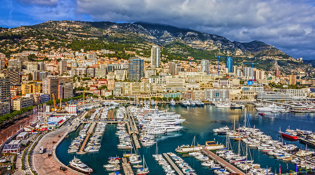 Luxury car rental in Monte Carlo