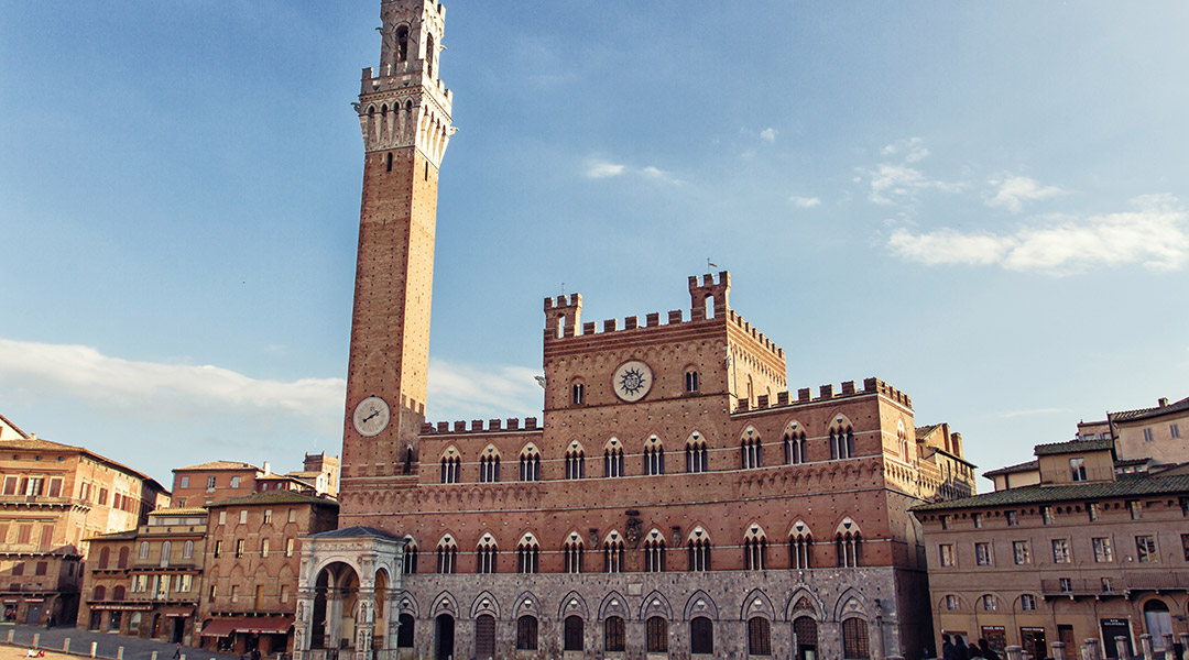 Luxury car rental in Siena